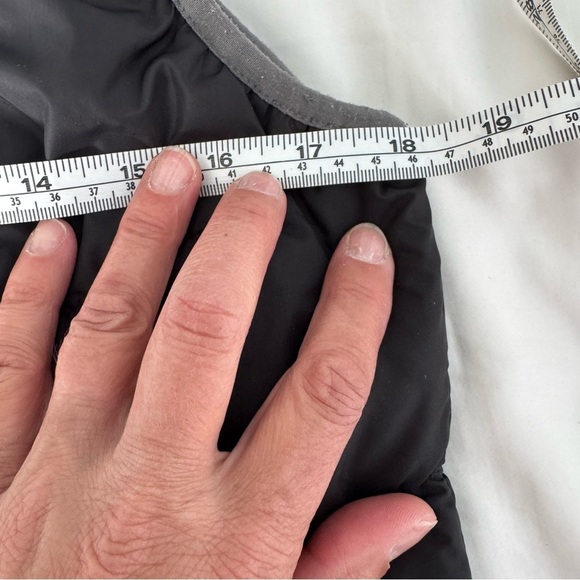 Bench-Girl’s Black Vest girls large - Picture 7 of 9